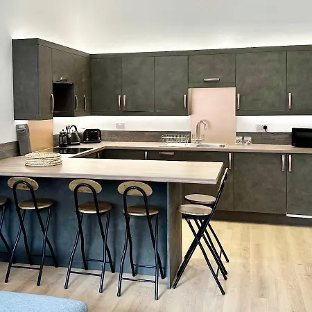 Fountain No 1 With Free Parking *