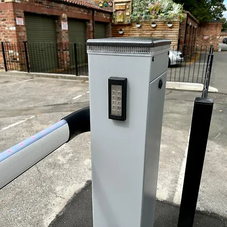 Fountain No 1 With Free Parking *